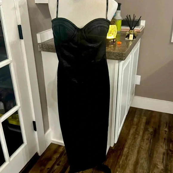 Retrofete CHARLIZE COATED KNIT DRESS
8134 - Picture 6 of 8